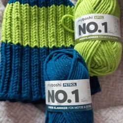 Handgestrickte Mütze in...