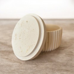 Boîte décorative en résine...