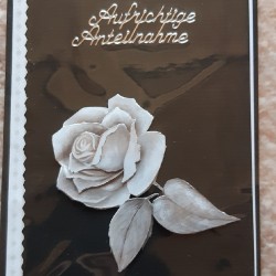 Handgemachte 3D‑Trauerkarte...