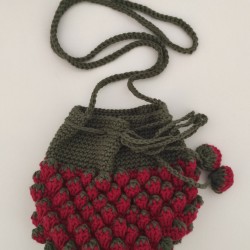 Erdbeer-Beuteltasche