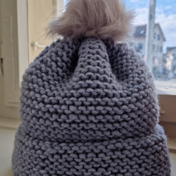 Handgestrickte kuschlige Wintermütze